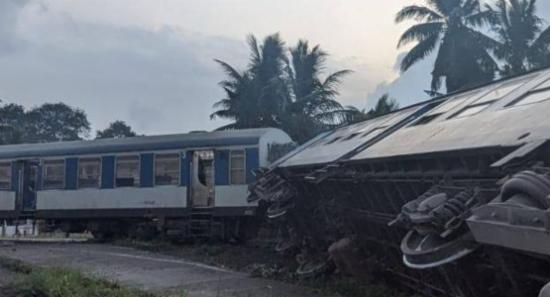 Wanawasala Derailment Damage Assessment Underway